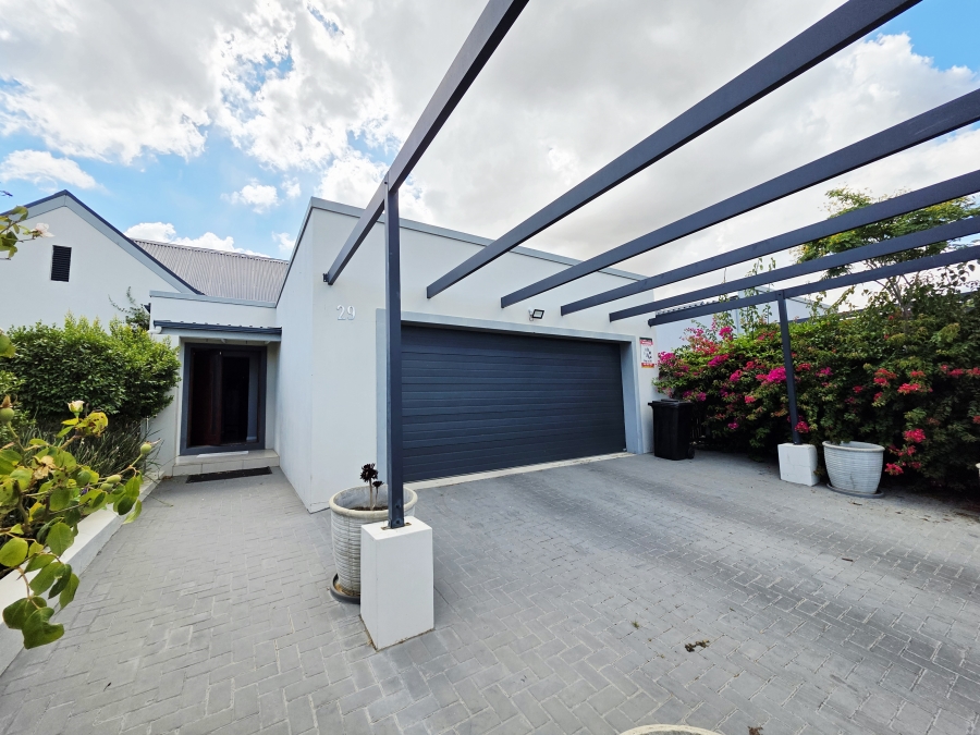 3 Bedroom Property for Sale in Uitsig Western Cape